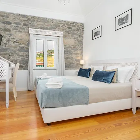 Casa Pereira * Relogio do Poiso