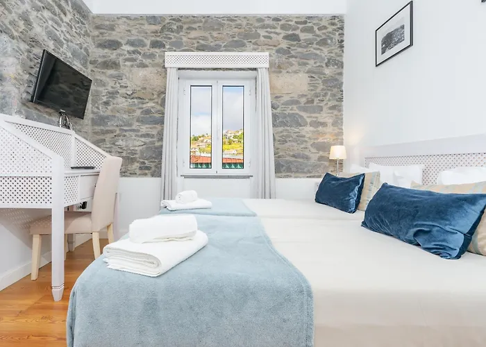 Casa Pereira * Relogio do Poiso